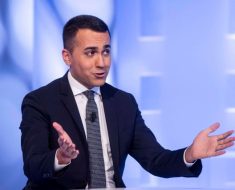 Chi è Luigi Di Maio età vita privata politica fidanzata e come scrivergli