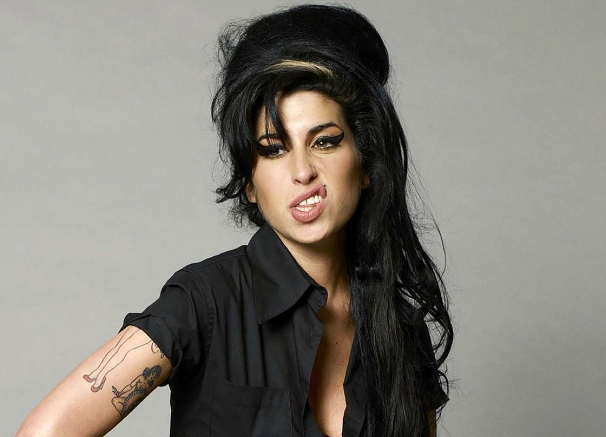 Chi era Amy Winehouse causa morte malattia età e funerale