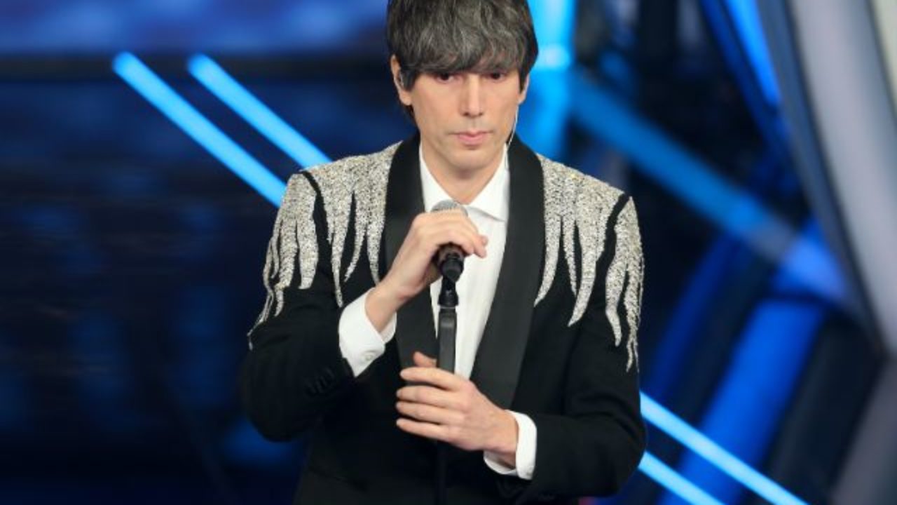 Chi è Bugo età carriera vita privata e il Festival di Sanremo con Morgan