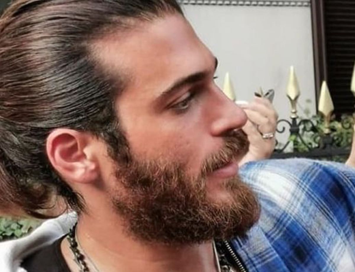 Can Yaman chi è la fidanzata ideale dell'attore turco di Daydreamer