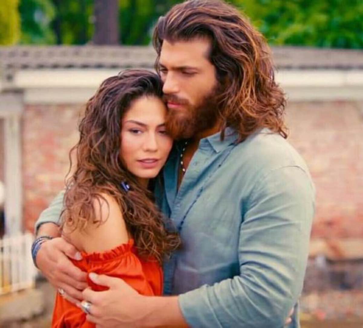 Can Yaman e Demet le parole di stima reciproca e l'amore mancato