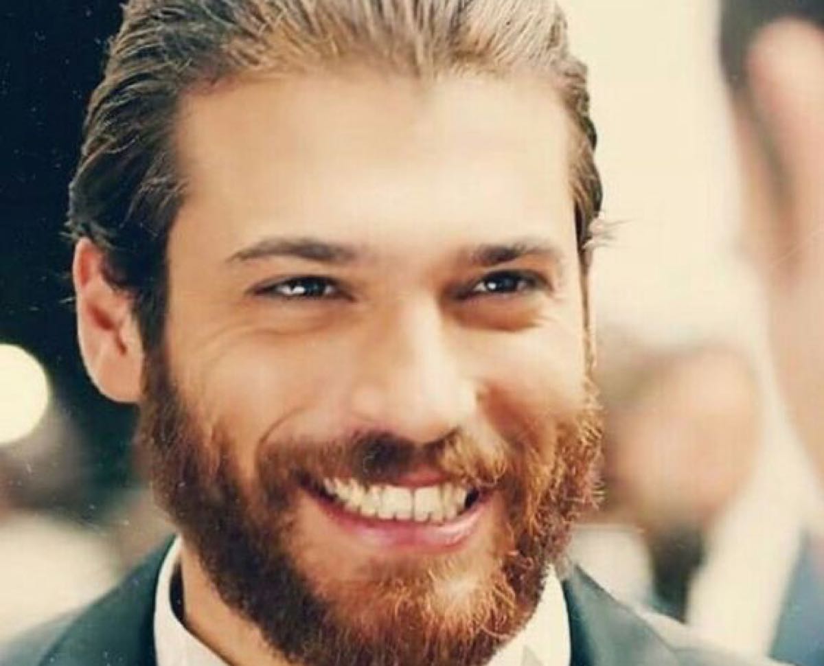 Can Yaman non vuole interpretare un personaggio gay