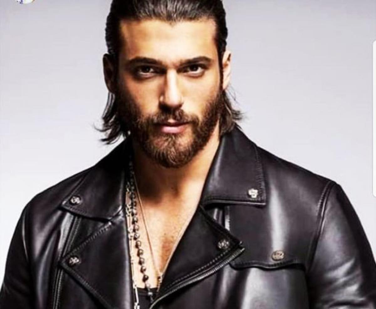 Can Yaman la nuova fidanzata, i fan e il rapporto con Demet