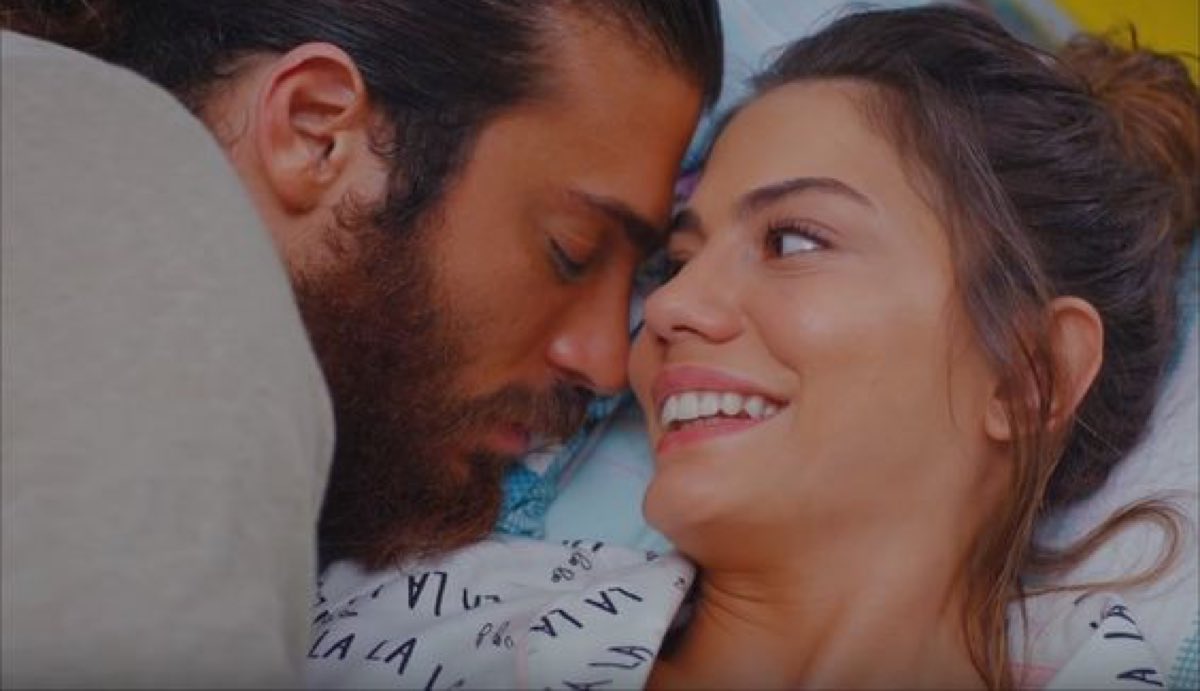 Can Yaman e Demet rivelazioni sul loro rapporto che va oltre l'amicizia