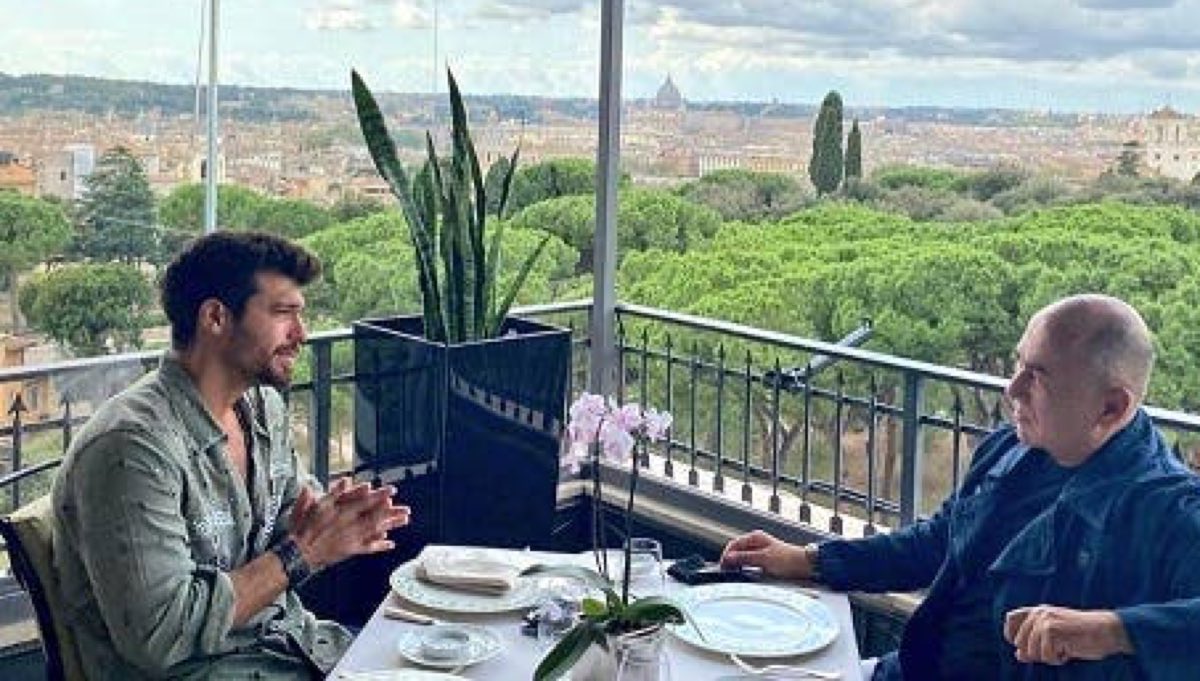 Can Yaman in Italia con Ozpetek a tavola e da Maria De Filippi