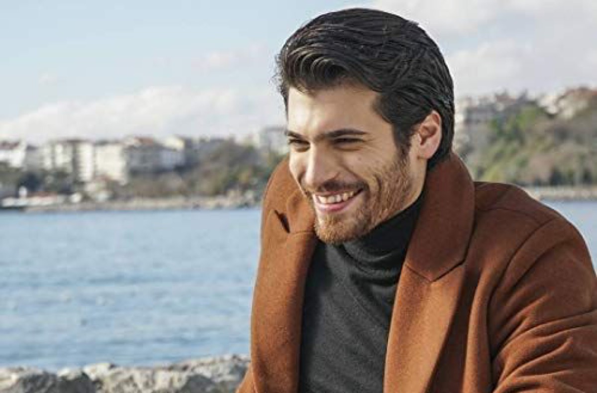 Can Yaman instagram e il messaggio d'amore alle fan italiane