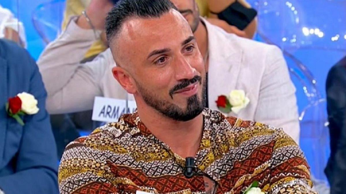 Chi è Nicola Mazzitelli Uomini e donne età trono over positivo al Covid