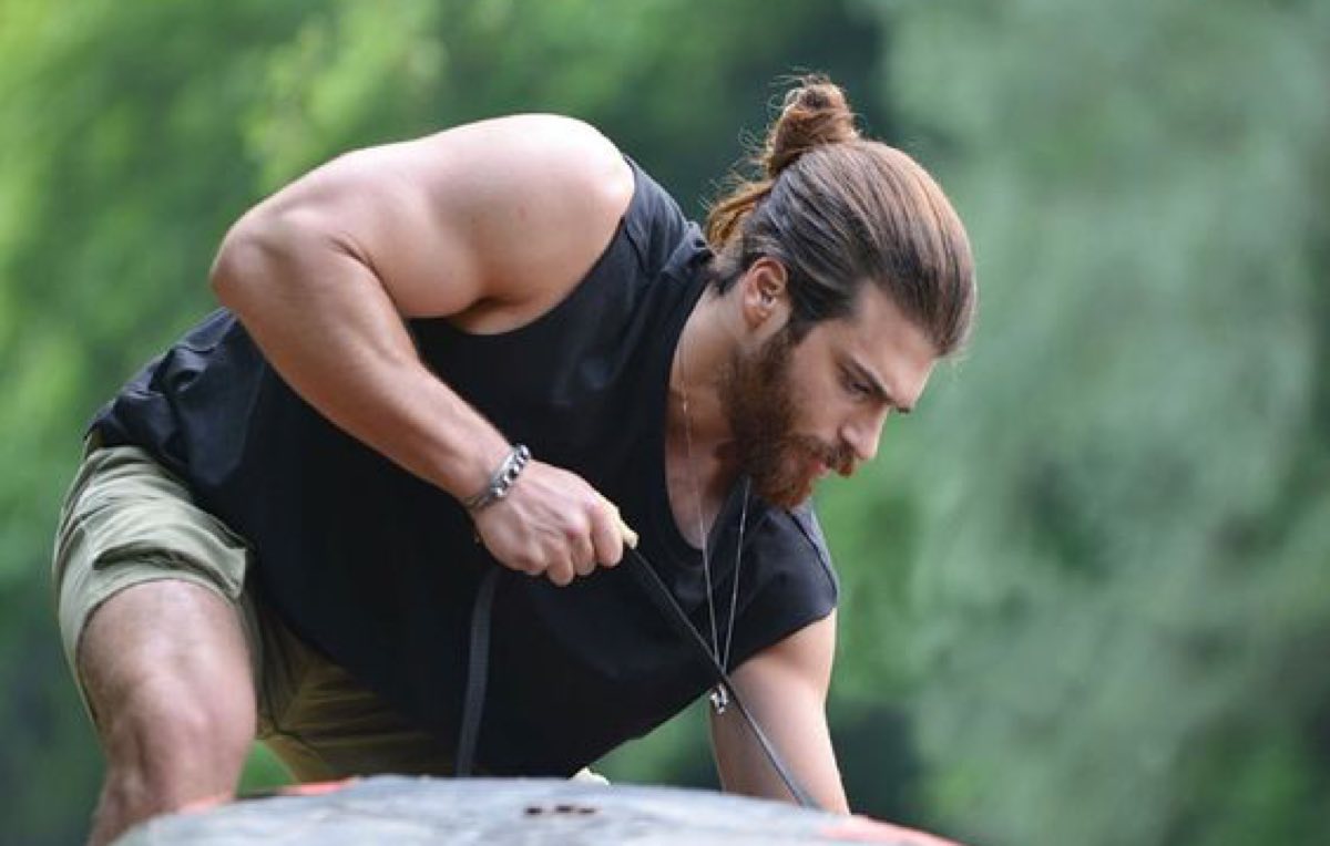 Can Yaman notizia bomba sarà il nuovo Sandokan in una serie italiana