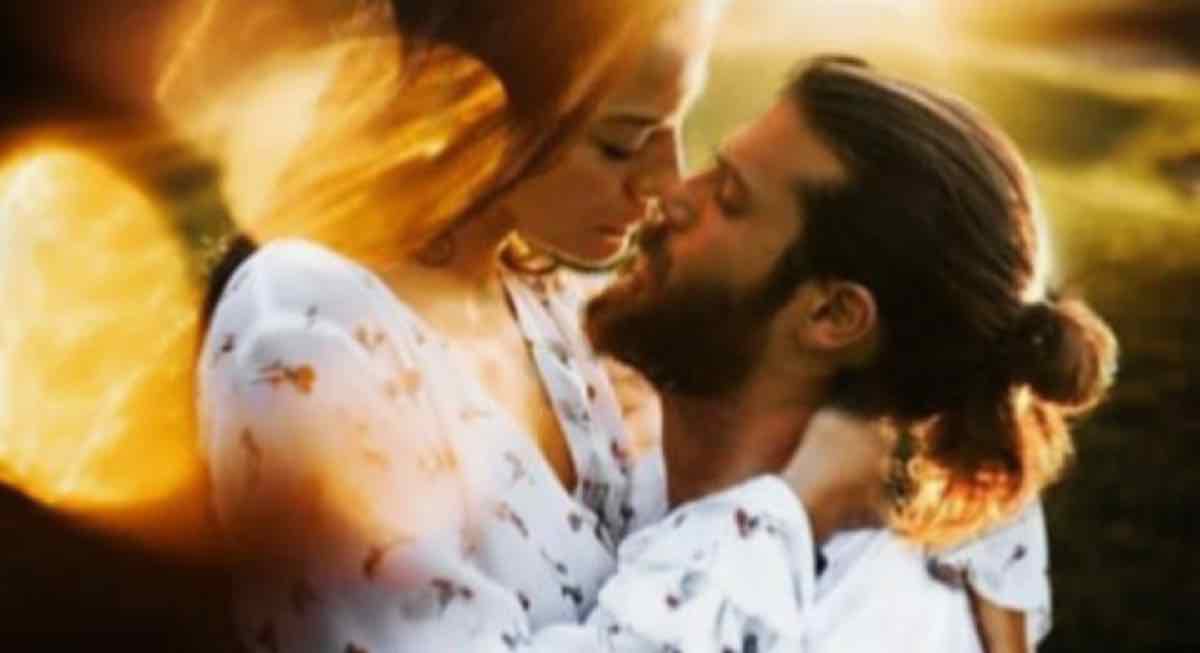 Daydreamer brutto San Valentino per Can e Sanem e Yigit...