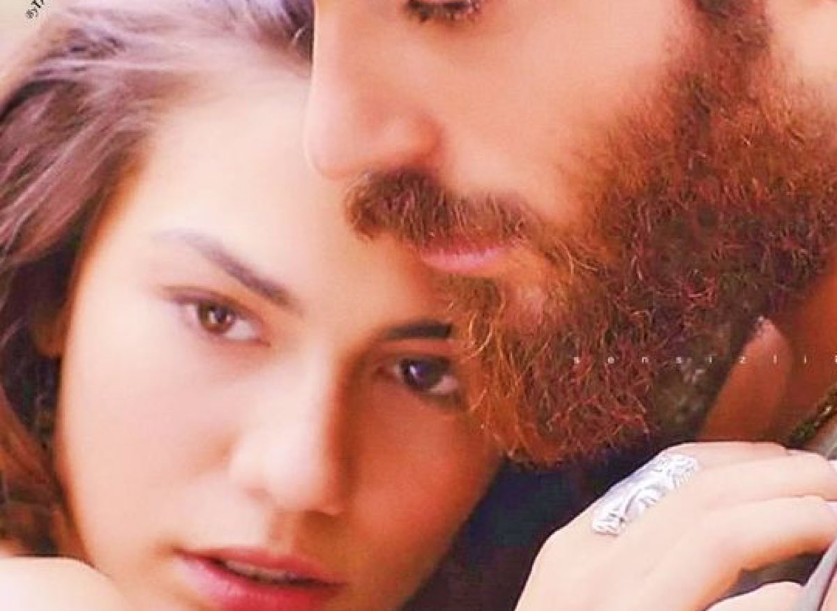 Can Yaman e Demet sono stati innamorati nella vita ma poi è finita