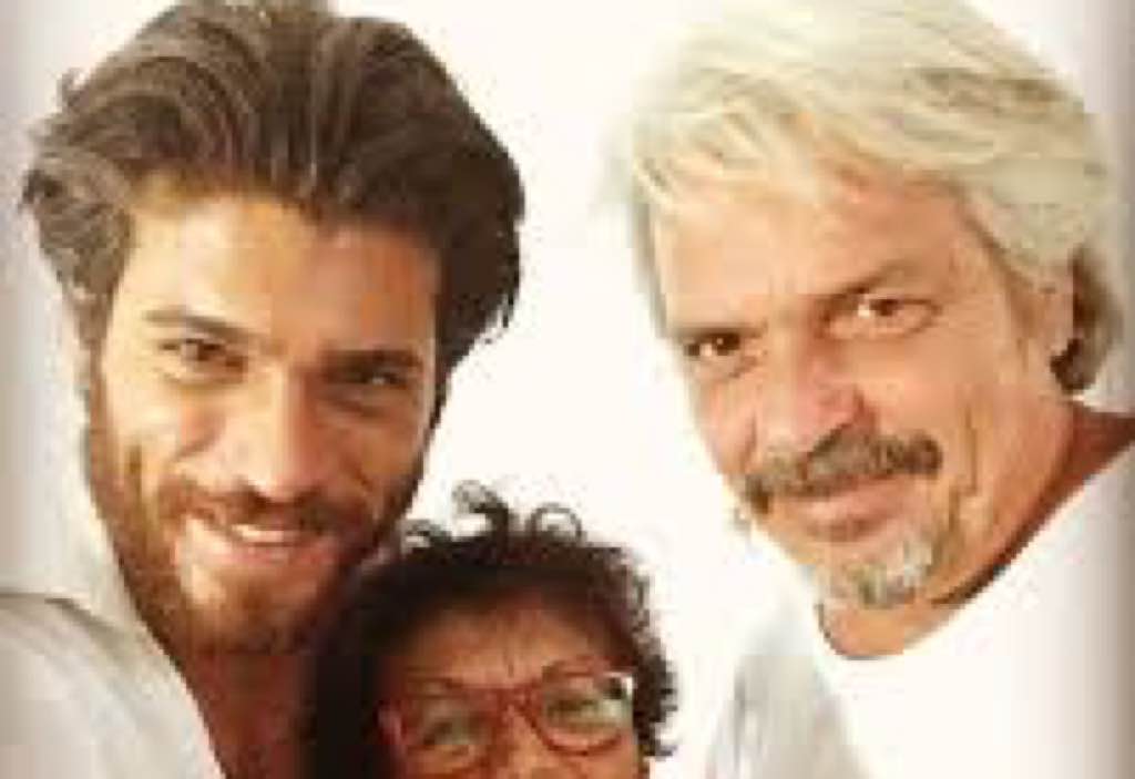 Can Yaman avete mai visto la nonna l'amore della sua vita