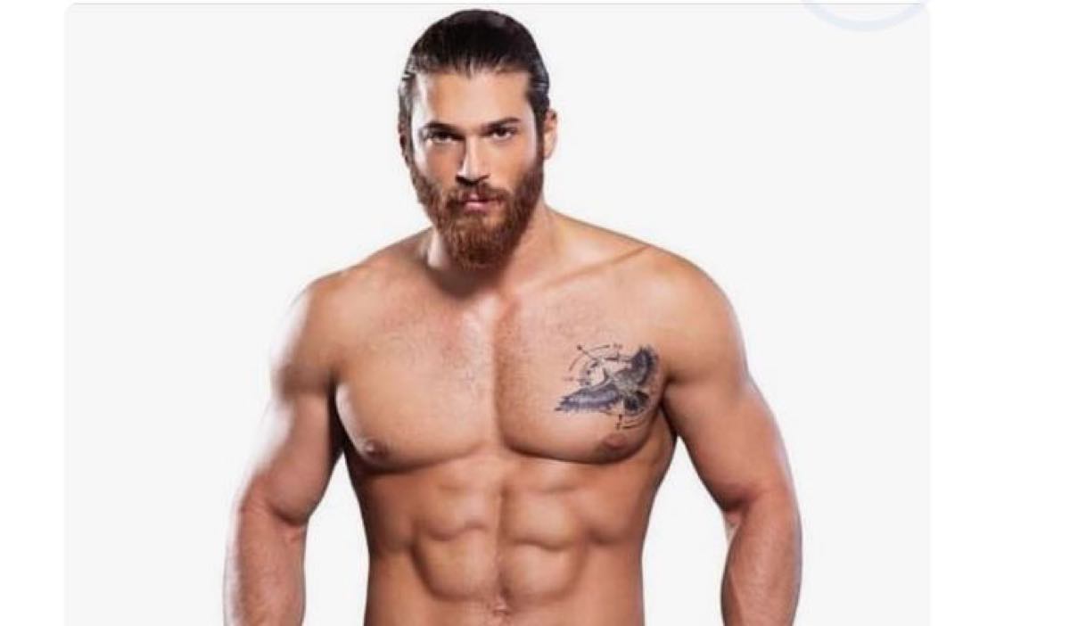 Can Yaman senza vestiti o no sul nuovo Daydreamer magazine