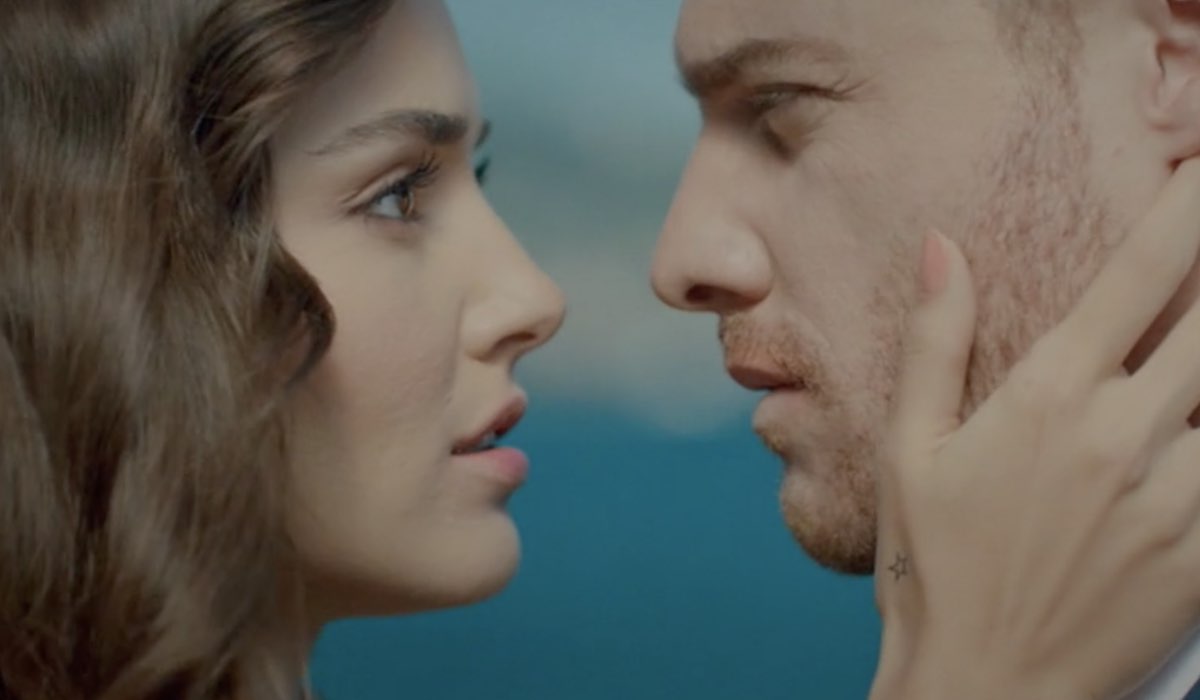 Kerem e Hande di Love is in the air fidanzati la dichiarazione d'amore