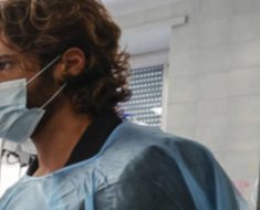 Can Yaman in ospedale anima pura per i più piccoli malati