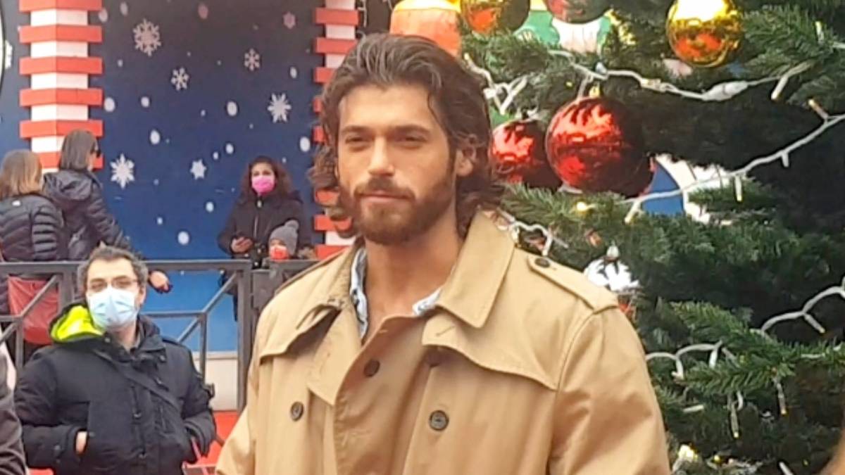 Can Yaman dove ha festeggiato il Natale e con chi