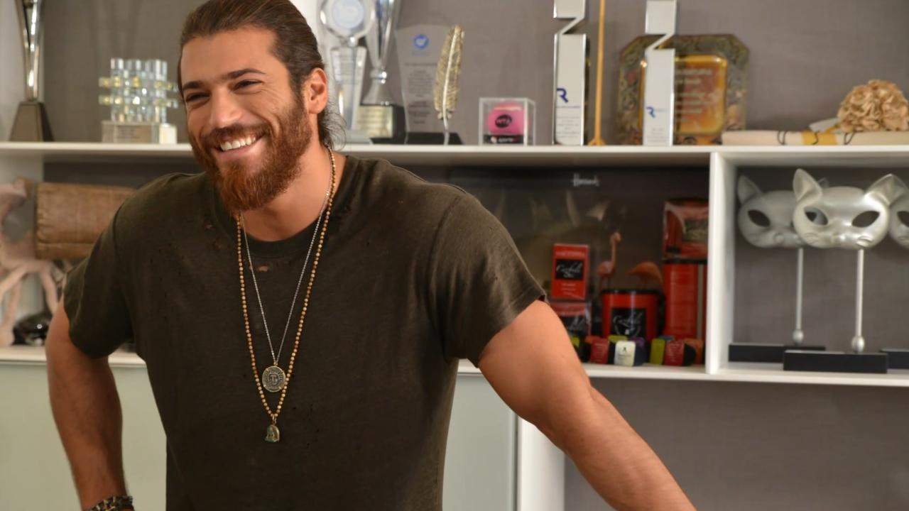 Can Yaman raggiunge un nuovo bellissimo traguardo eccezionale