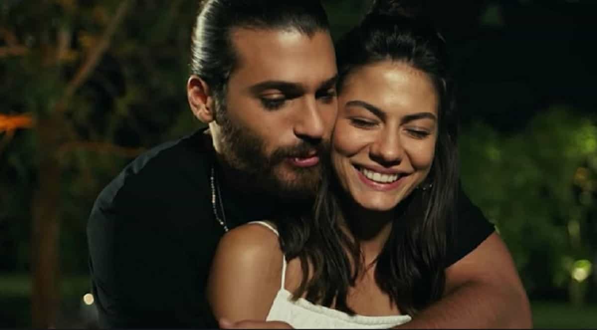 Demet e Can Yaman di nuovo insieme per girare una scena...