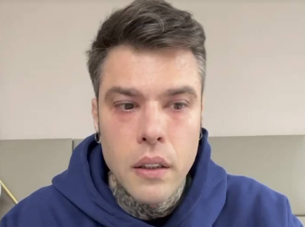 Fedez che malattia ha l'annuncio in lacrime su instagram