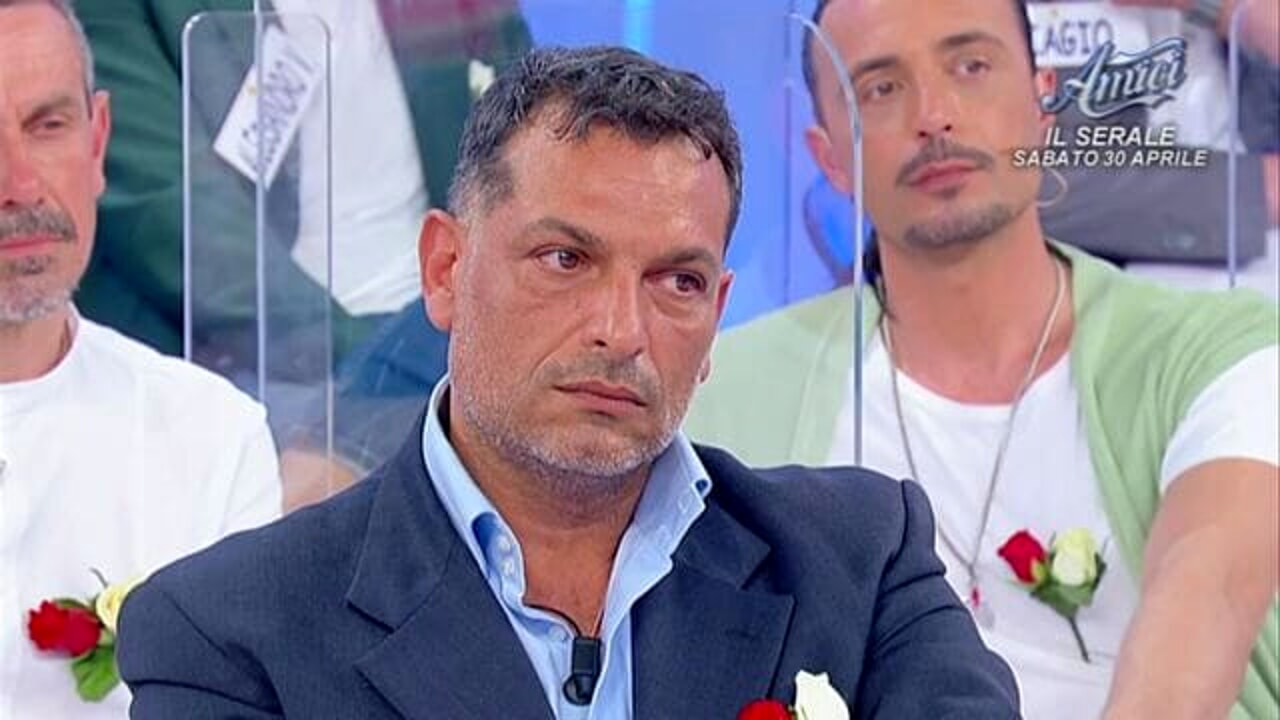 Chi è Gianluca Uomini e donne:età, cognome, lavoro e trono over