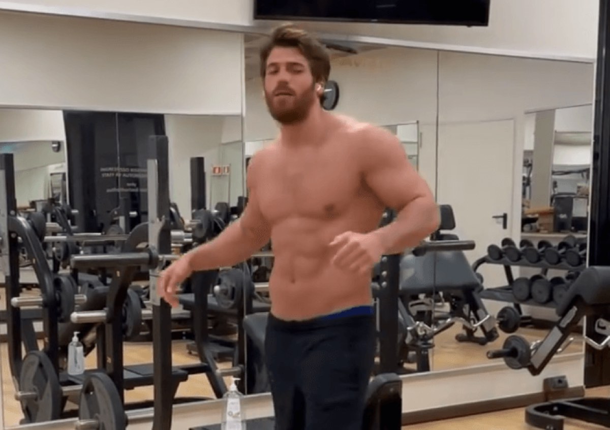 Can Yaman troppo allenamento problemi di salute o no?