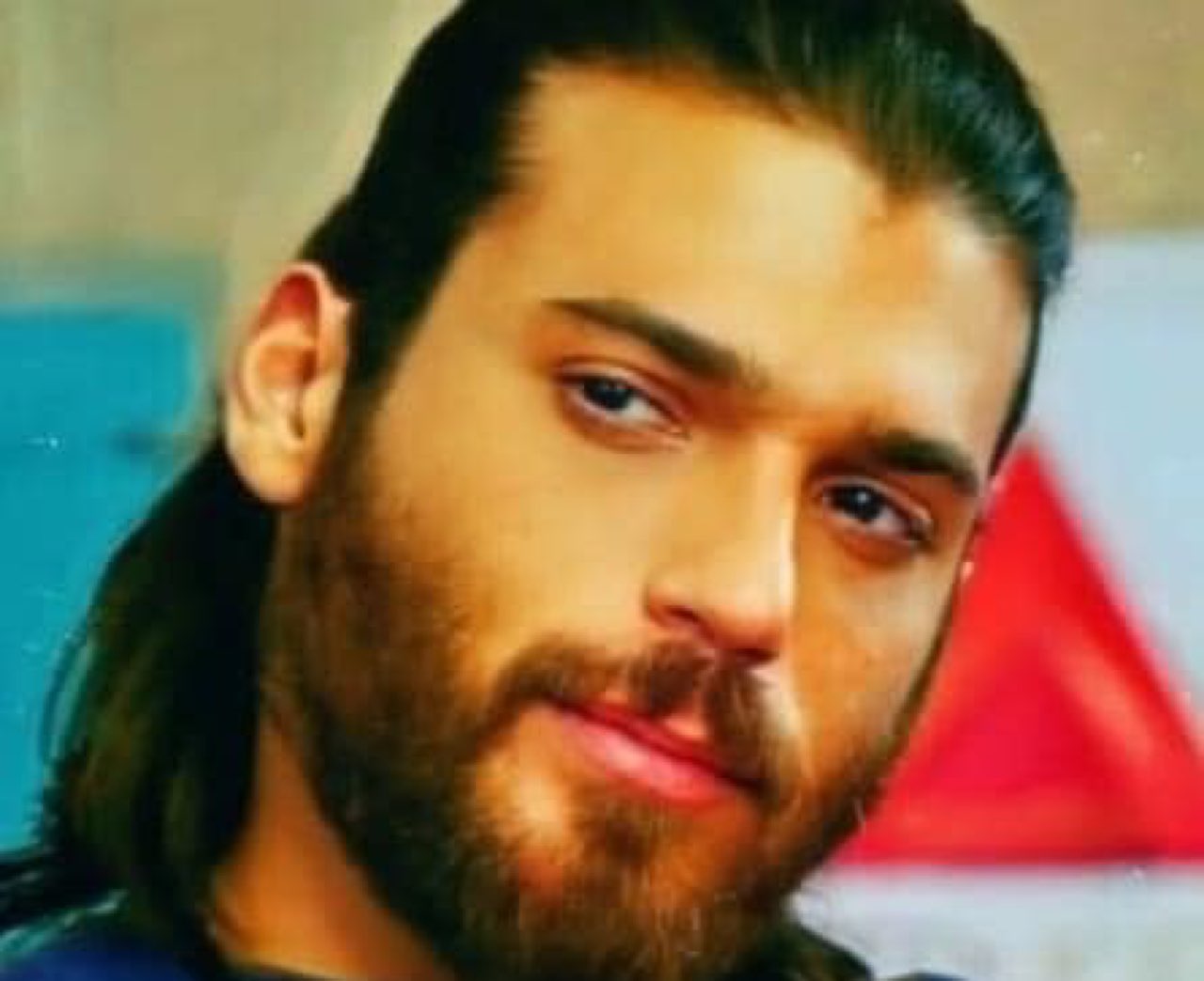 Can Yaman a Capodanno e quel gesto stupendo per chi soffre