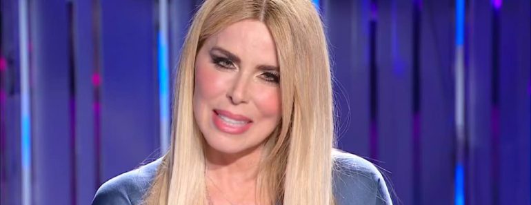 Chi è Loredana Lecciso: età, altezza, peso, rifatta e vita privata