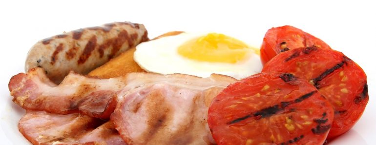Colesterolo alto: ecco cosa non devi assolutamente mangiare