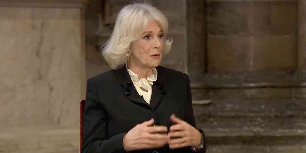 Chi è Camilla Parker Bowles: età, altezza, peso, abito e stilista incoronazione Carlo