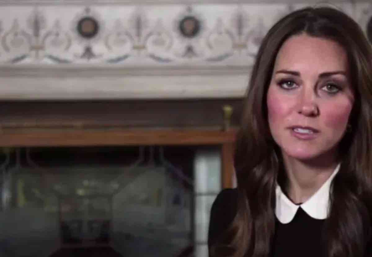 Abito stilista Kate Middleton incoronazione Carlo chi la veste