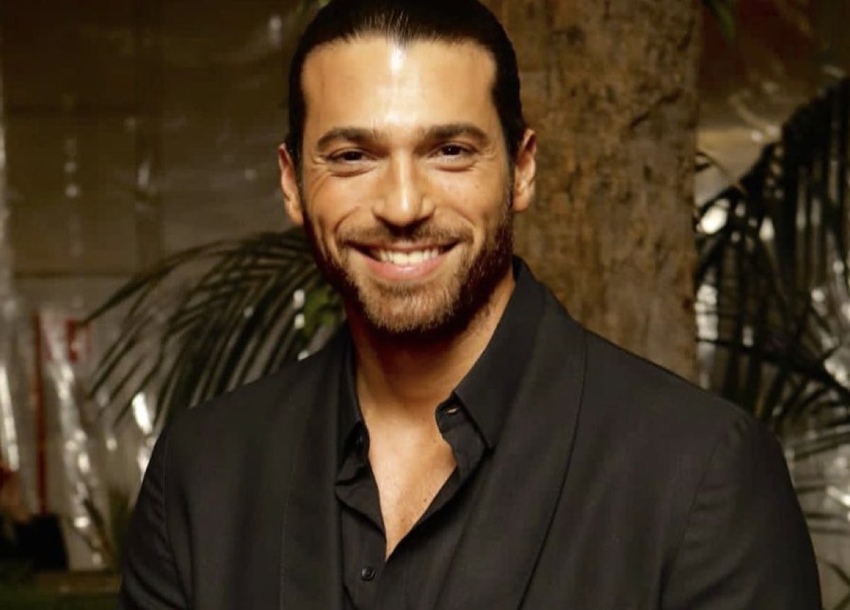 Can Yaman un fenomeno che oggi ha conquistato il cuore di tutti