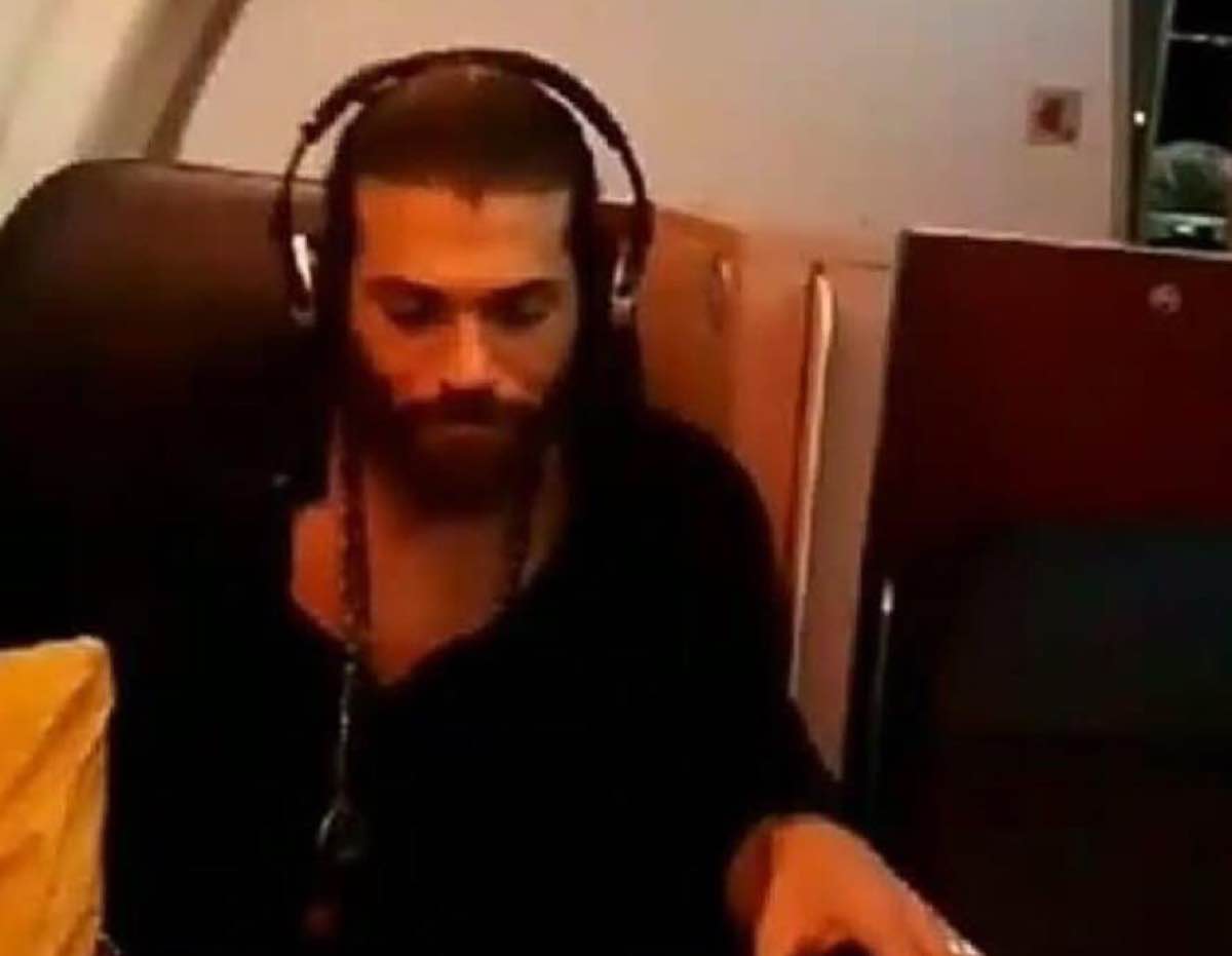 Can Yaman via da Roma e dall'Italia e manca pochissimo al grande evento