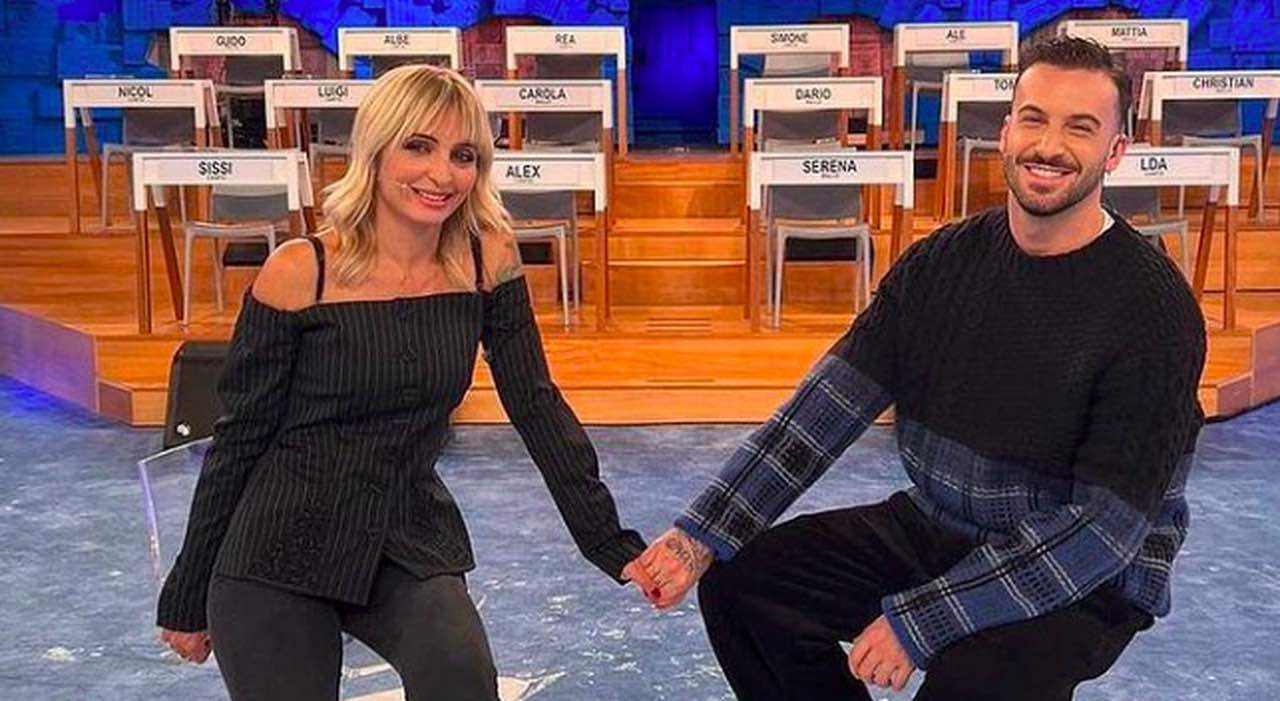 Veronica Peparini incinta di due gemelli: "Sono due femmine"