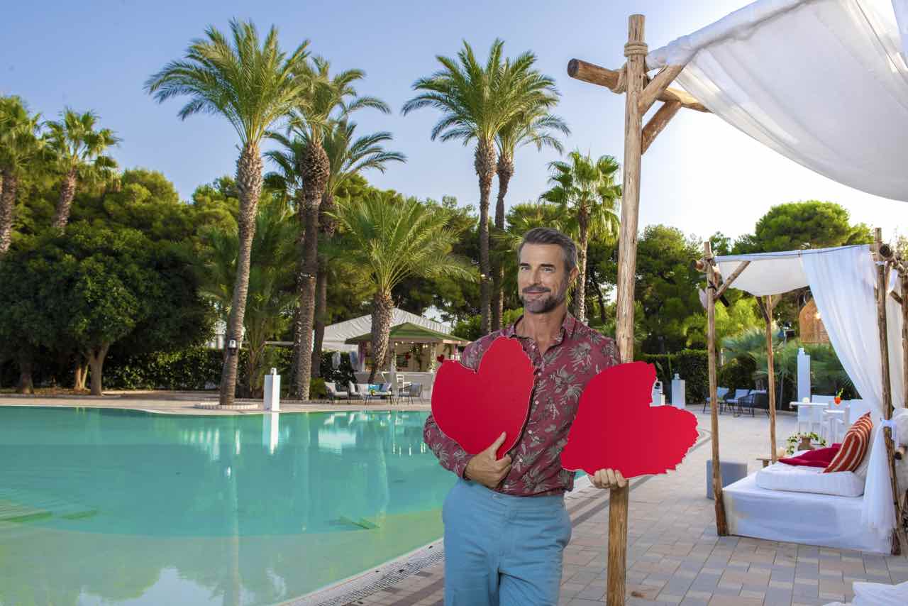 Primo Appuntamento Hotel Flavio Montrucchio porta l'amore nel resort di lusso