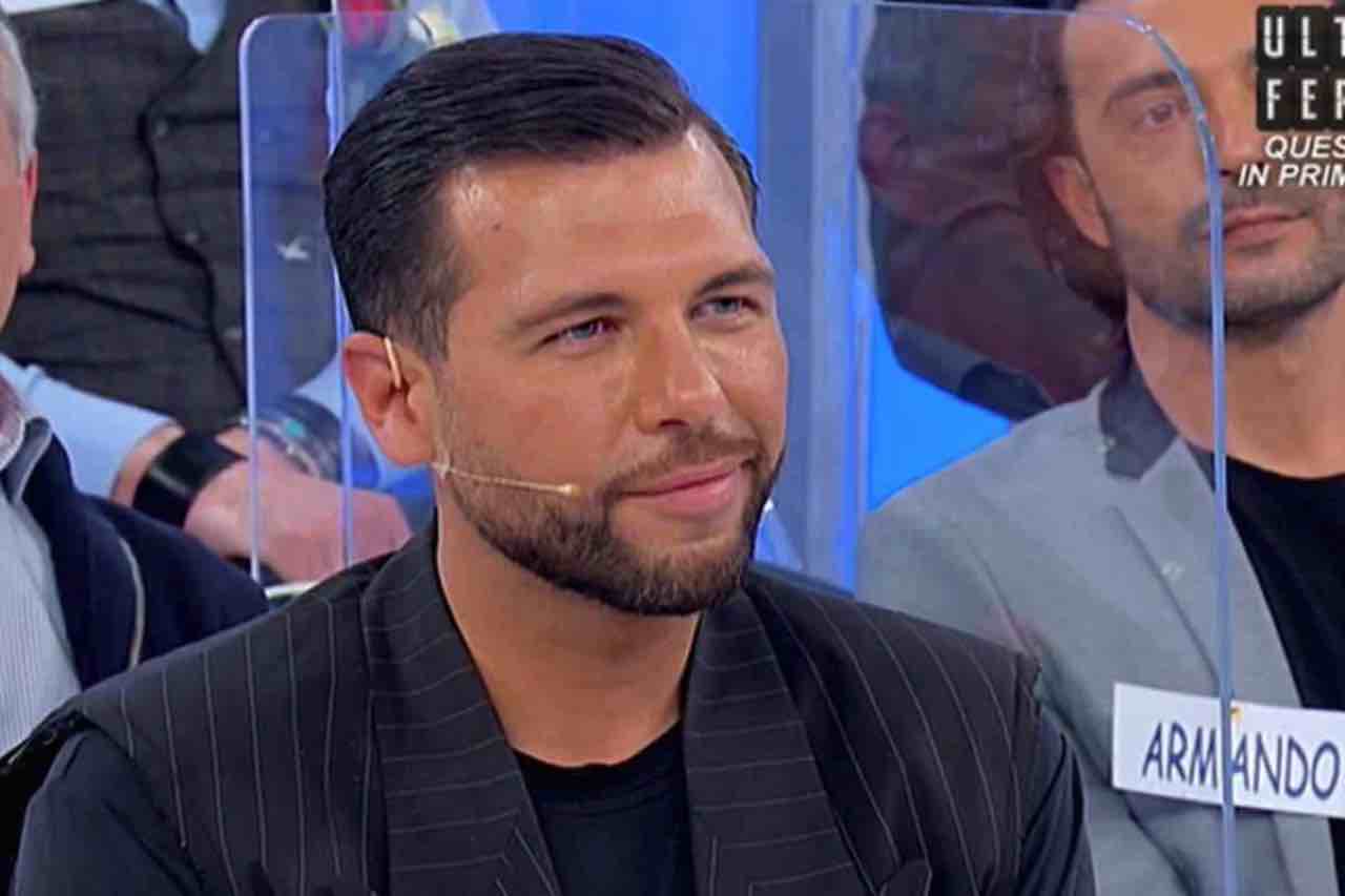 Alessandro Vicinanza peso altezza lavoro: età e tutto sul cavaliere di Uomini e donne