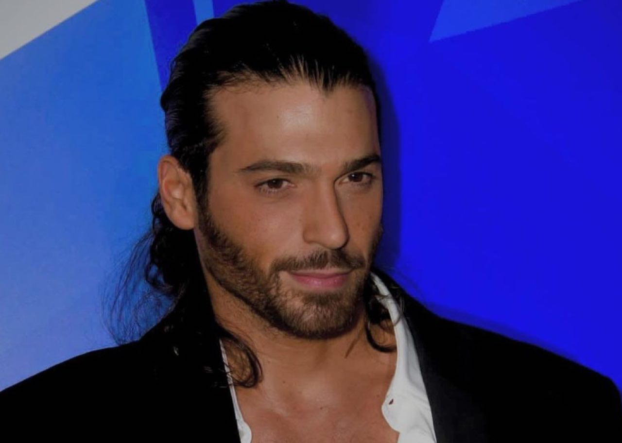 Can Yaman la sua reazione è commovente e nessuno se lo aspettava