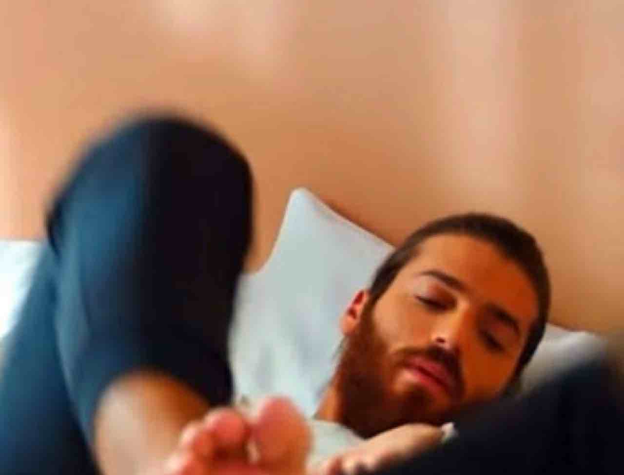 Can Yaman, la foto che ha scatenato il panico: è successo qualcosa di grave?