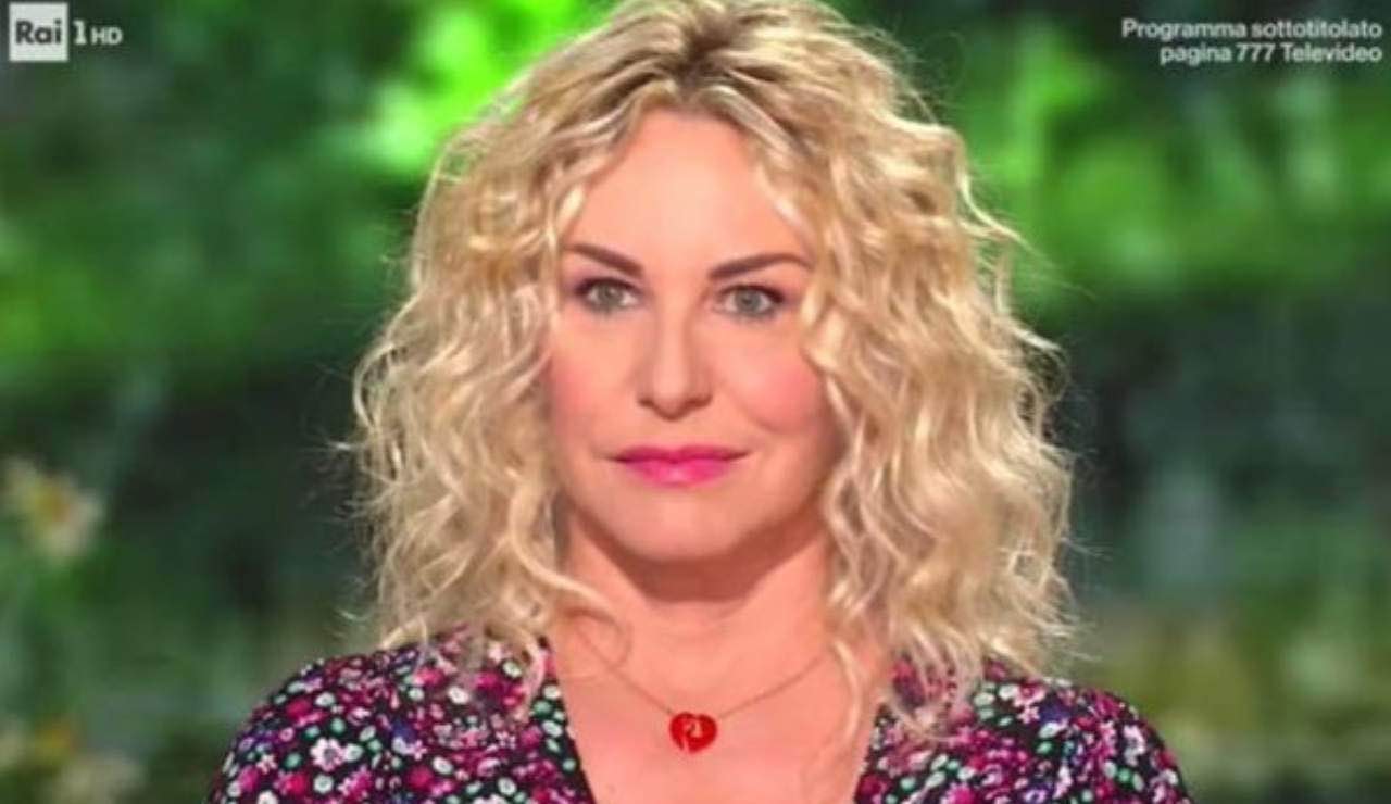 Antonella Clerici peso altezza età: le misure della conduttrice