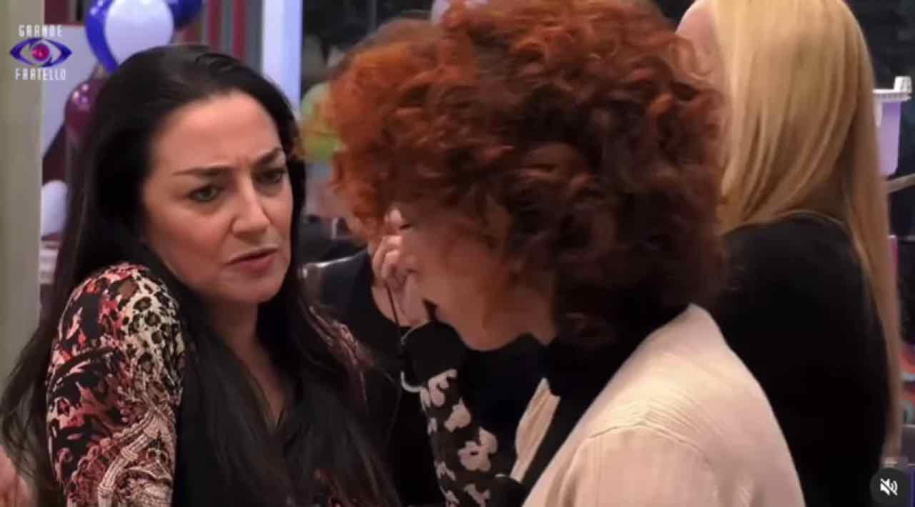 Grande Fratello Sara Ricci contro Beatrice la rivolta dell'attrice che spara veleno