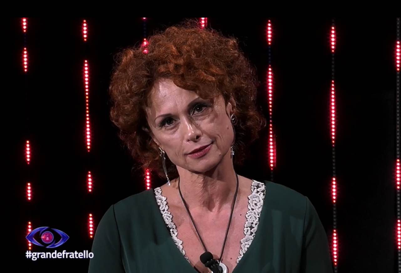 Beatrice Luzzi torna al Gf come concorrente dopo la morte del padre