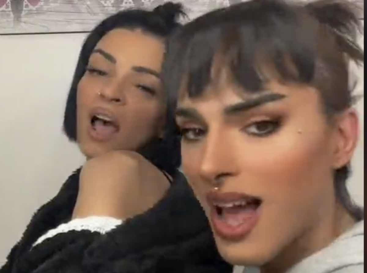 Cara e la forte lite con l'amica Regina su TikTok: volano parole grosse, denunce e vendette