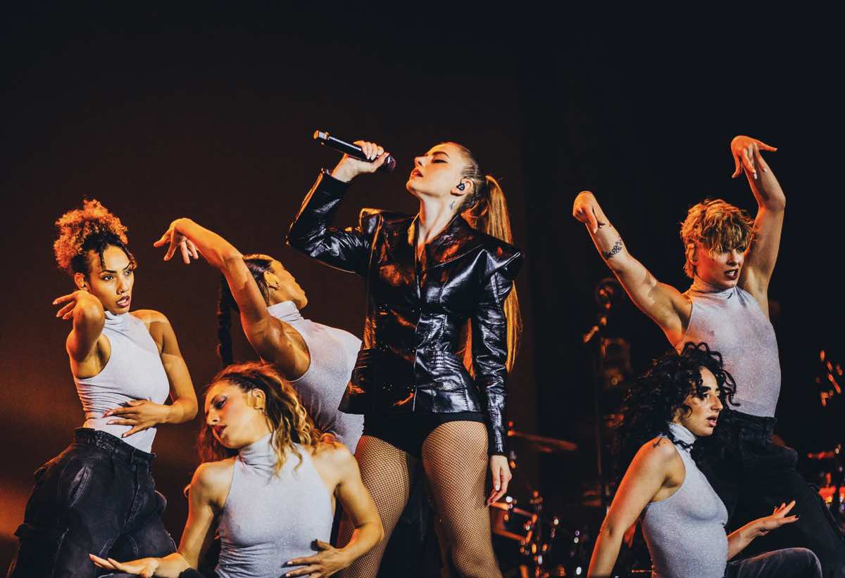 Stilista abiti Annalisa tutti in Arena concerto, chi la veste e look