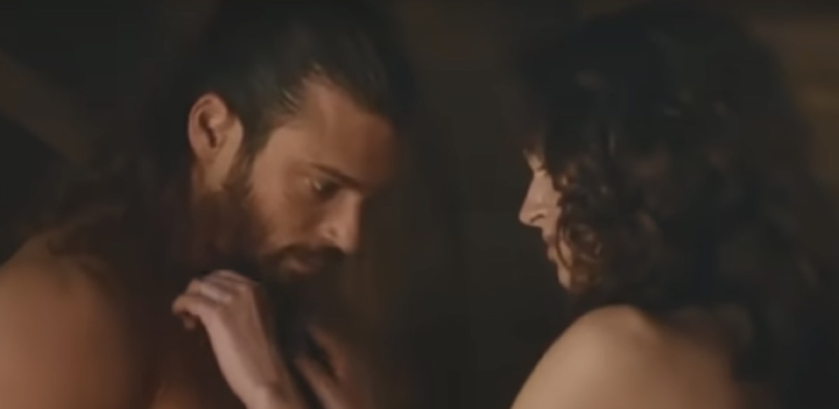 Il legame tra Can Yaman e Greta Ferro: Cosa Nascondono? Le voci si intensificano mentre la serie si avvicina