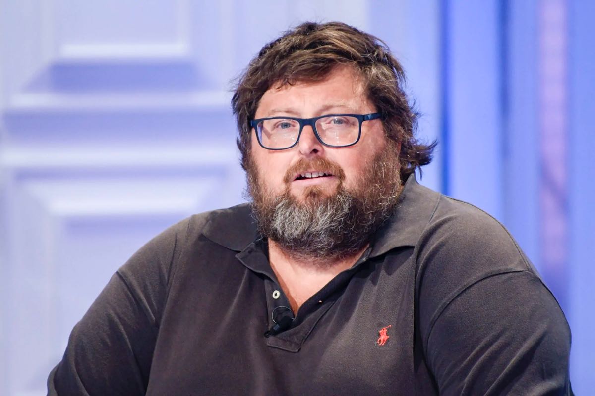 Chi è Mario Adinolfi: peso, altezza, età, carriera vita privata e Isola dei famosi