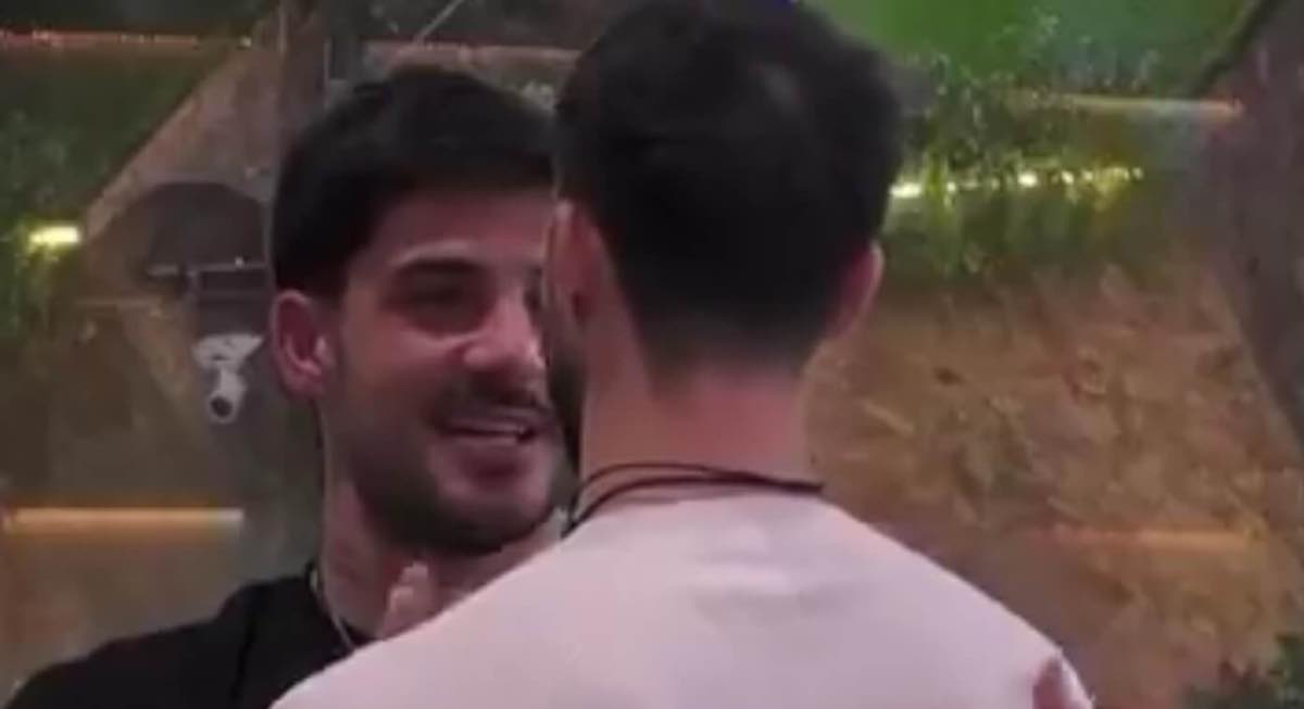 Lorenzo Spolverato torna a parlare delle sue relazione gay e dice tutta la verità
