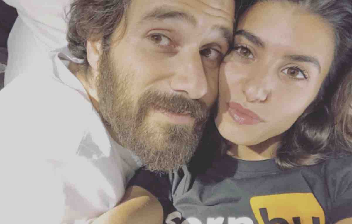 Tommaso Paradiso è diventato papà chi è Carolina la compagna: età, nome della figlia