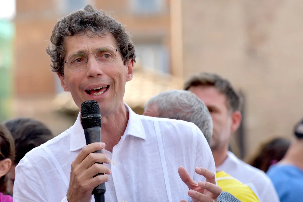 Chi è Riccardo Magi vestito da fantasma: età, altezza, schieramento politico e carriera