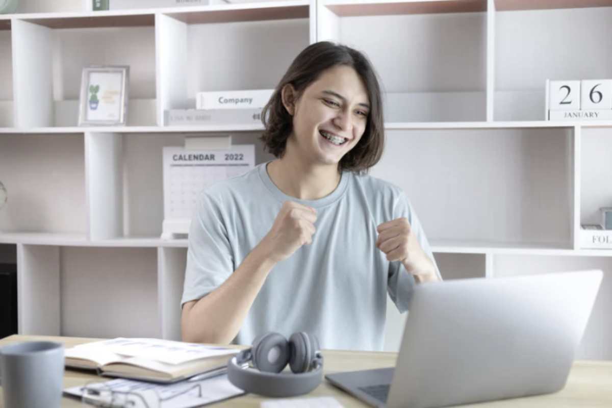 Per accedere al bonus giovani, il datore di lavoro deve presentare la domanda online tramite il Portale delle Agevolazioni INPS (ex DiResCo)