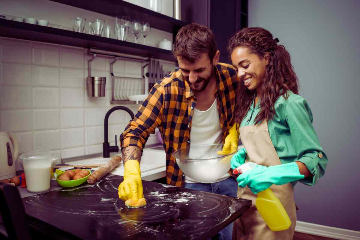 Farina, se la usi così ti brilla tutta casa