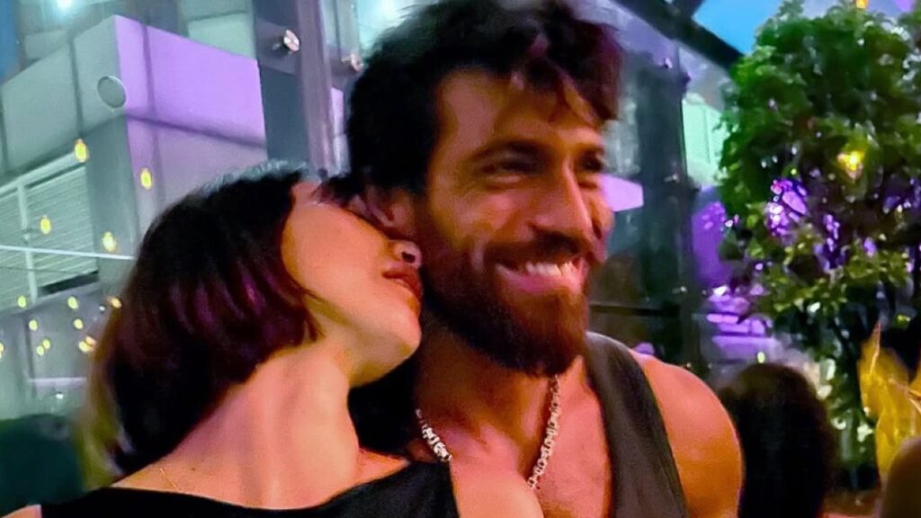 Le vacanze di Can Yaman e la sua fidanzata