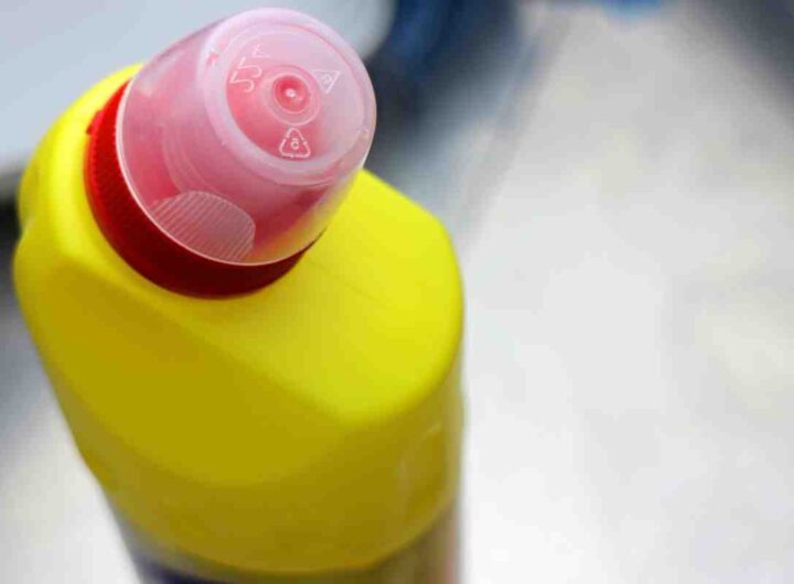 Candeggina in casa? Altro che potere pulente, tutta la verità